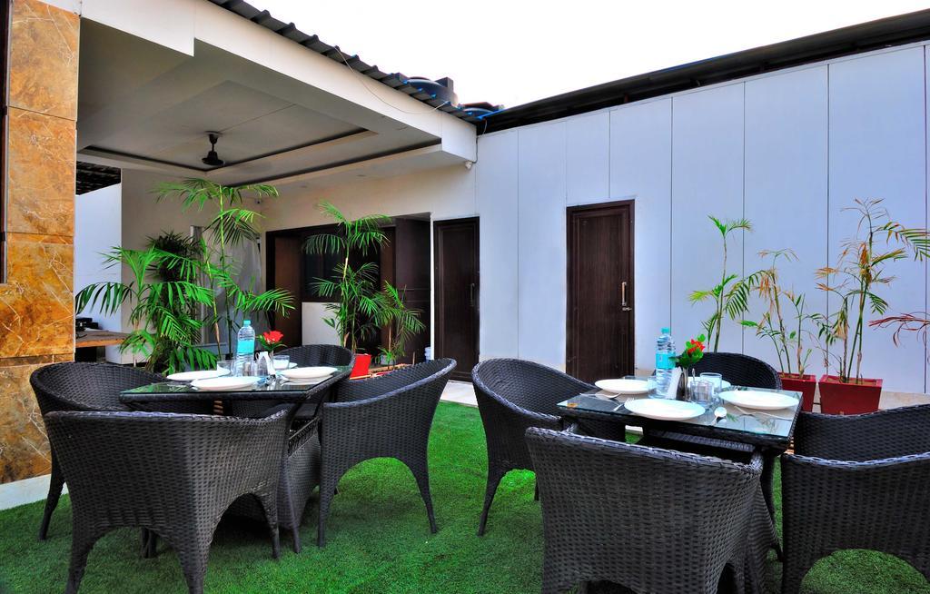 Arihant Inn-Near Blk Hospital New Delhi Buitenkant foto