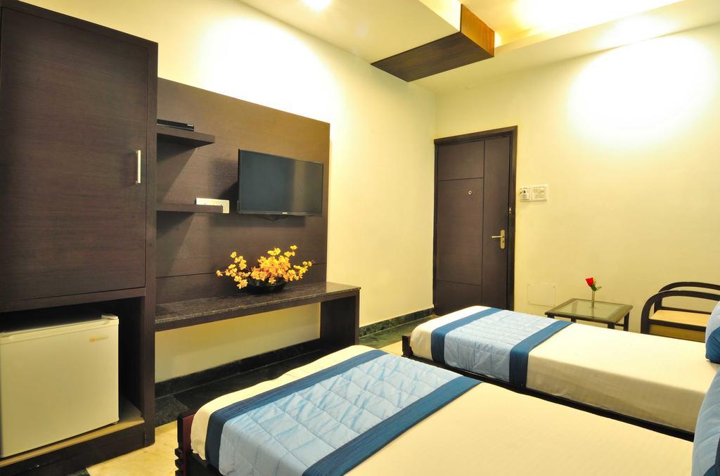 Arihant Inn-Near Blk Hospital New Delhi Buitenkant foto